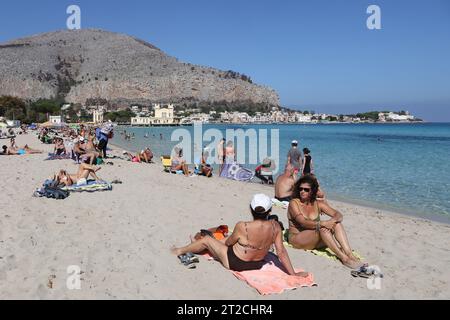 Sunbathers on Spiaggia di Mondello (Mondello Beach) in Palermo, Sicily Stock Photo