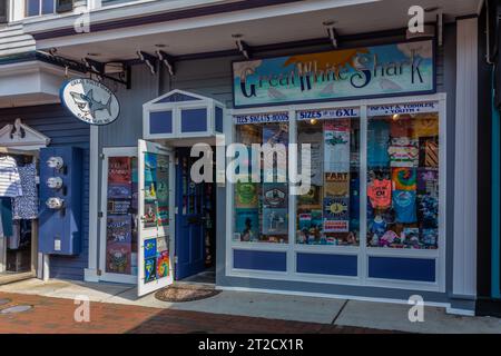 Cape May, NJ USA - April 29 2023:  Great White Shark retail store at Washington Mall on a sunny spring afternoon Stock Photo