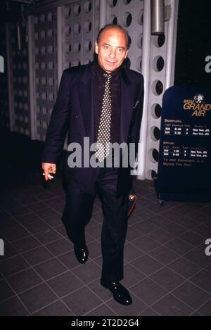 **FILE PHOTO** Burt Young Has Passed Away. Burt Young February 1992. Copyright: xRalphxDominguez/MediaPunchx Credit: Imago/Alamy Live News Stock Photo