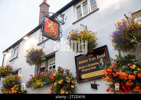 Padstow Cornwall, the Golden Lion hotel and restaurant, oldest Inn in Padstow,England,UK,2023 Stock Photo