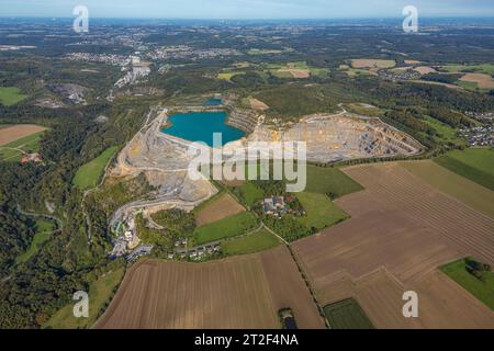 Luftbild, Blaue Lagune, Steinbruch Asbeck, Eisborn, Balve, Sauerland, Nordrhein-Westfalen, Deutschland ACHTUNGxMINDESTHONORARx60xEURO *** Aerial view, Blue Lagoon, Asbeck Quarry, Eisborn, Balve, Sauerland, North Rhine-Westphalia, Germany ATTENTIONxMINESTHONORARx60xEURO Stock Photo