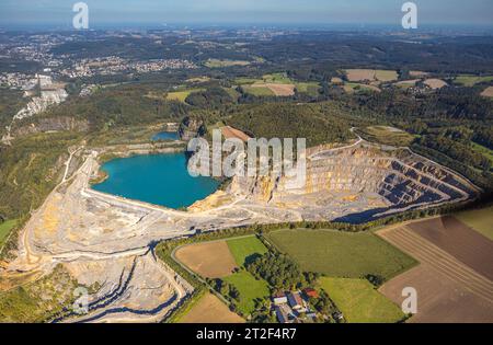 Luftbild, Blaue Lagune, Steinbruch Asbeck, Eisborn, Balve, Sauerland, Nordrhein-Westfalen, Deutschland ACHTUNGxMINDESTHONORARx60xEURO *** Aerial view, Blue Lagoon, Asbeck Quarry, Eisborn, Balve, Sauerland, North Rhine-Westphalia, Germany ATTENTIONxMINESTHONORARx60xEURO Stock Photo