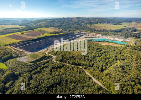 Luftbild, Blaue Lagune, Steinbruch Asbeck, Eisborn, Balve, Sauerland, Nordrhein-Westfalen, Deutschland ACHTUNGxMINDESTHONORARx60xEURO *** Aerial view, Blue Lagoon, Asbeck Quarry, Eisborn, Balve, Sauerland, North Rhine-Westphalia, Germany ATTENTIONxMINESTHONORARx60xEURO Credit: Imago/Alamy Live News Stock Photo