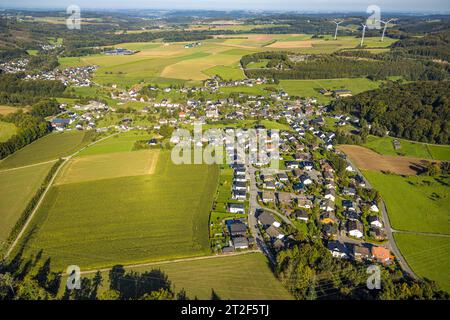 Luftbild, Ortsansicht Ortsteil Beckum, Wohngebiet Am Südfeld und Zum Langenloh, Beckum, Balve, Sauerland, Nordrhein-Westfalen, Deutschland ACHTUNGxMINDESTHONORARx60xEURO *** Aerial view, town view district Beckum, residential area Am Südfeld and Zum Langenloh, Beckum, Balve, Sauerland, North Rhine Westphalia, Germany ATTENTIONxMINESTHONORARx60xEURO Stock Photo