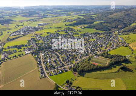 Luftbild, Ortsansicht mit Sportplatz Ortsteil Garbeck, Balve, Sauerland, Nordrhein-Westfalen, Deutschland ACHTUNGxMINDESTHONORARx60xEURO *** Aerial view, village view with sports field district Garbeck, Balve, Sauerland, North Rhine Westphalia, Germany ATTENTIONxMINESTHONORARx60xEURO Stock Photo