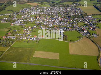 Luftbild, Ortsansicht Ortsteil Garbeck, Balve, Sauerland, Nordrhein-Westfalen, Deutschland ACHTUNGxMINDESTHONORARx60xEURO *** Aerial view, village view district Garbeck, Balve, Sauerland, North Rhine Westphalia, Germany ATTENTIONxMINESTHONORARx60xEURO Stock Photo