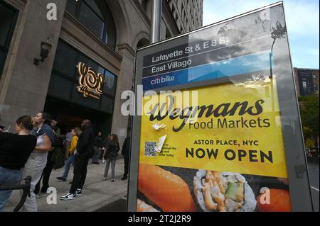 New York, USA. 19th Oct, 2023. The Rochester based supermarket chain Wegmans has opened it's first store at Astor Place in the East Village section of Manhattan, New York, NY, October 19, 2023. The store is located in the historic Wanamaker building and is 87,500 square feet, one of the largest grocery stores in New York City. (Photo by Anthony Behar/Sipa USA) Credit: Sipa USA/Alamy Live News Stock Photo