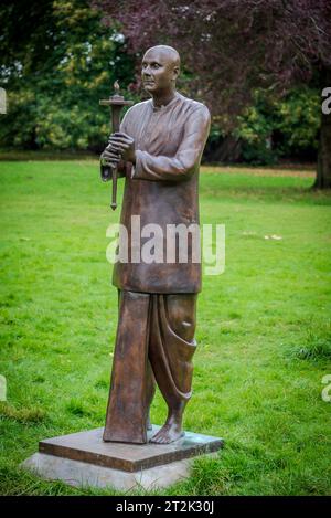 Wrexham Peace statue in Acton Park Wrexham donated by the Sri Chinmoy Oneness-Home Peace Run the worlds longest relay run. Stock Photo