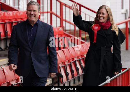 Newly elected Labour MP Sarah Edwards with party leader Sir Keir Starmer at Tamworth Football Club, after winning the Tamworth by-election. Picture date: Friday October 20, 2023. Stock Photo