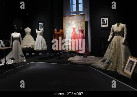 Madrid, Spain. 20th Oct, 2023. items of clothing on display during the presentation of the exhibition 'Fashion in the Casa de Alba', at the Palacio de Liria, on 18 October, 2023 in Madrid, Spain. (Photo by Oscar Gonzalez/Sipa USA) Credit: Sipa USA/Alamy Live News Stock Photo