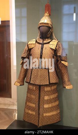 Uniform of an office of the plain yellow banner army of the Qing army at the British Museum, London, UK Stock Photo