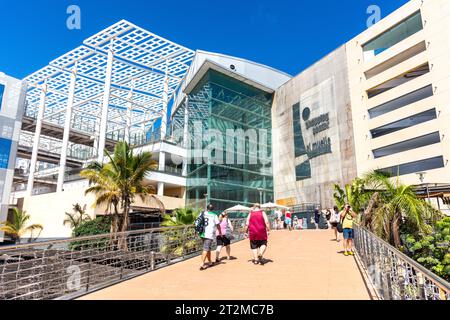 Entrance to Centro Comercial El Muelle (shopping centre) on waterfront, Las Palmas de Gran Canaria, Gran Canaria, Canary Islands, Spain Stock Photo