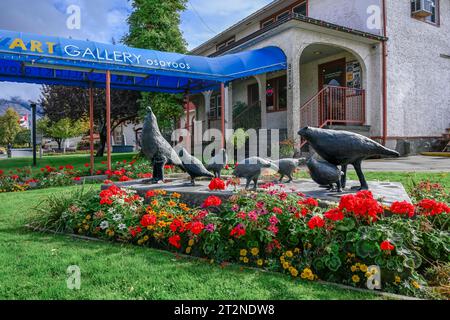 Quail art installation, outside Osoyoos Art Gallery, Osoyoos, Okanagan, British Columbia, Canada Stock Photo