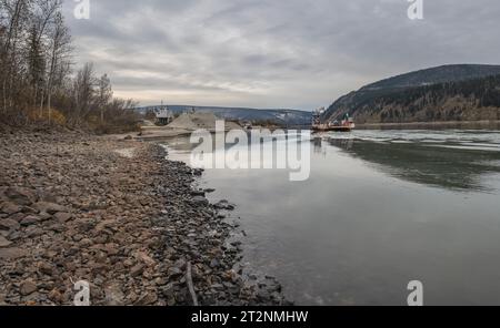 George Black Ferry connecting the “Top of the World Highway” and the “North Klondike Highway” over the Yukon River at Dawson City Stock Photo