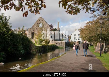 Christchurch Castle & Norman house ruin, River Stour, Dorset, England Stock Photo