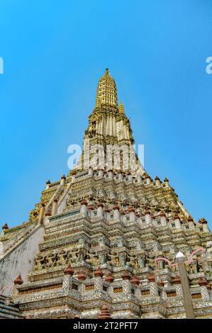 Wat Arun Ratchawararam Ratchawaramahawihan temple. Bangkok. Thailand Stock Photo