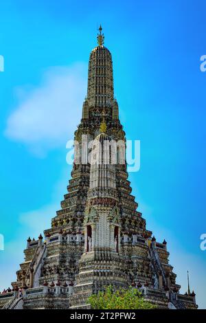 Wat Arun Ratchawararam Ratchawaramahawihan. Bangkok. Thailand Stock Photo