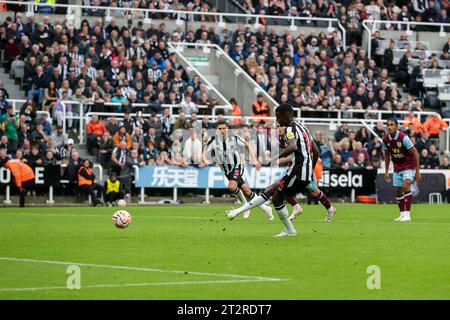 Alexander Isak of Newcastle scores from the penalty spot 2-0  - Newcastle United v Burnley, Premier League, St James' Park, Newcastle upon Tyne, UK - 30th September 2023 Editorial Use Only - DataCo restrictions apply Stock Photo