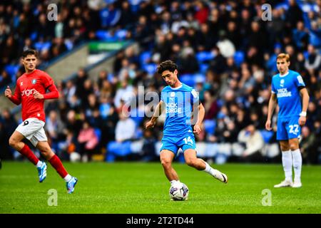 Peterborough, UK. 21st October 2023.Joel Randall (14 Peterborough United) Passes the ball during the Sky Bet League 1 match between Peterborough and Wycombe Wanderers at London Road, Peterborough on Saturday 21st October 2023. (Photo: Kevin Hodgson | MI News) Credit: MI News & Sport /Alamy Live News Stock Photo