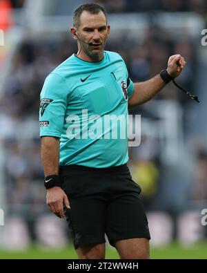 Referee Tim Robinson during the Crystal Palace FC v Chelsea FC English ...