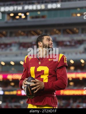 Los Angeles, California, USA. 21st Oct, 2023. Southern California quarterback CALEB WILLIAMS (13) warms up on the sideline between plays during a NCAA football game between Southern California and Utah at the Los Angeles Memorial Coliseum in Los Angeles, California. (Credit Image: © Brenton Tse/ZUMA Press Wire) EDITORIAL USAGE ONLY! Not for Commercial USAGE! Stock Photo