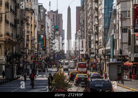 Buenos Aires, Argentina. 16th Oct, 2023. General view of the streets in Buenos Aires. Daily life in Buenos Aires in the context of the days leading up to the presidential elections that will be voted on October 22, 2023. Credit: SOPA Images Limited/Alamy Live News Stock Photo