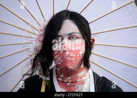 Non Exclusive: October 21, 2023, Mexico City, Mexico: Participants disguised as Zombies take part during the Annual Zombie Walk  at Mexico City's down Stock Photo