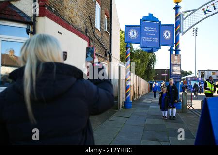 fans arrive prior to kick off during the Chelsea FC Women v Brighton & Hove Albion Women FC WSL match at Kingsmeadow, Wheatsheaf Park, London, United Kingdom on 22 October 2023 Credit: Every Second Media/Alamy Live News Stock Photo