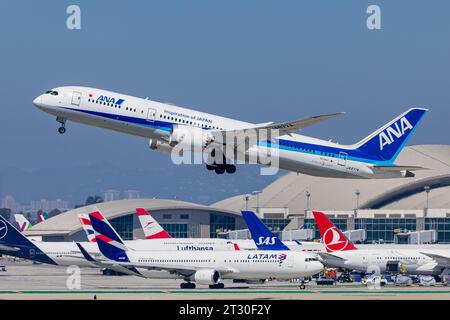 JA877A All Nippon Airways Boeing 787-9 Dreamliner taking off  at Los Angeles International (LAX / KLAX) Stock Photo