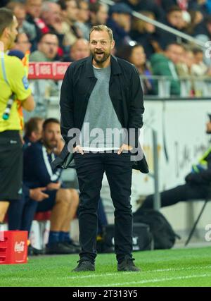 Bo Svensson, MZ Trainer   in the match 1. FSV MAINZ 05 -  FC BAYERN MUENCHEN  1-3  on Oct 21, 2023 in Mainz, Germany. Season 2023/2024, 1.Bundesliga, FCB, München, matchday 8, 8.Spieltag © Peter Schatz / Alamy Live News    - DFL REGULATIONS PROHIBIT ANY USE OF PHOTOGRAPHS as IMAGE SEQUENCES and/or QUASI-VIDEO - Stock Photo