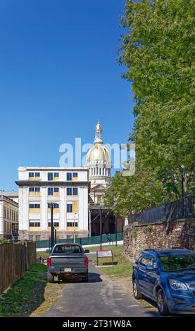 Downtown Trenton: The New Jersey State House, 125 West State Street, is the second-oldest state capitol building in continuous use. Stock Photo