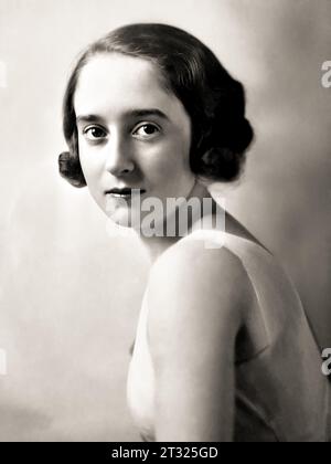 1932 , may , Roma , ITALY : The italian principessa GIULIA BONCOMPAGNI LUDOVISI ( 1914 - 1996 ), daughter of The Governatore di Roma (1928 - 1935 ) Senatore  principe Francesco ( 1866 - 1955 ) di  Piombino and Venosa and Nicoletta dei marchesi Prinetti Castelletti ( 1891 - 1931 ). Married the day 11 june 1932 with his cousin prince Giovanni Boncompagni Ludovisi ( 1911 - 1964 ), the couple divorced 1950 in Klagenfurt . From the marrige born 2 sons: princess Nicoletta ( born 1933 , married in 1954 with Marchese Raimondo Marini Clarelli di Vacone ) and  prince Luigi ( 1934 - 2016 , married in 196 Stock Photo