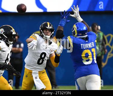 Inglewood, United States. 22nd Oct, 2023. Pittsburgh Steelers quarterback Kenny Pickett (8) passes the ball past Los Angeles Rams Nose Tackle Kobe Turner at SoFi Stadium in Inglewood, California Sunday, October 22, 2023. The Steelers defeated the Rams 24-17. Photo by Jon SooHoo/UPI Credit: UPI/Alamy Live News Stock Photo