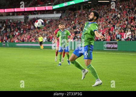 St. Louis, Missouri, USA. 21st Oct, 2023. Seattle Sounders FC defender ALEX ROLDAN (16) stops the ball in action versus St. Louis City SC at CityPark in St. Louis. (Credit Image: © Sven White/ZUMA Press Wire) EDITORIAL USAGE ONLY! Not for Commercial USAGE! Stock Photo