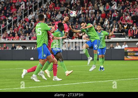 St. Louis, Missouri, USA. 21st Oct, 2023. St. Louis City SC forward NICHOLAS GIOACCHINI (11) heads the ball in action versus Seattle Sounders FC at CityPark in St. Louis. (Credit Image: © Sven White/ZUMA Press Wire) EDITORIAL USAGE ONLY! Not for Commercial USAGE! Stock Photo