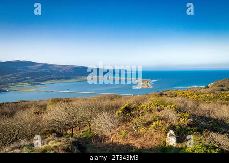 A view of the Afon Mawddach Estuary, with the Barmouth rail bridge, seen from the Panorama Walk. Stock Photo