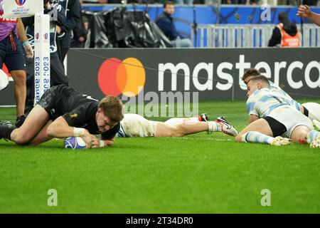 New Zealand's Jordie Barrett scores their team second try during the 2023 Rugby World Cup Semi-finals match between Argentina and New Zealand at the Stade de France in Saint-Denis, France on October 20, 2023. Credit: FAR EAST PRESS/AFLO/Alamy Live News Stock Photo