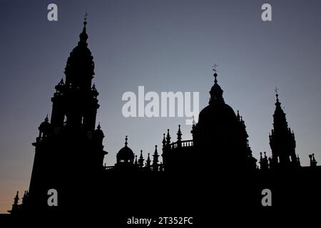 SANTIAGO DE COMPOSTELLA, October 5, 2023 : Santiago de Compostela Basilica dark silhouette. This integral component of the World Heritage Site is repu Stock Photo