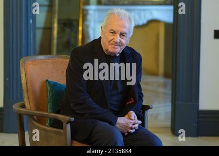 Madrid, Spain. 23rd Oct, 2023. Singer Victor Manuel poses during the portrait session at the Palacio de Atocha, on October 23, 2023 in Madrid, Spain. (Photo by Oscar Gonzalez/Sipa USA) Credit: Sipa USA/Alamy Live News Stock Photo