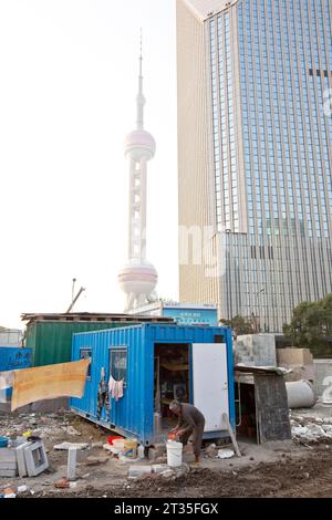 CONSTRUCTION WORK IN SHANGHAI CHINA Stock Photo