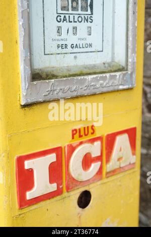 Wexford, Ireland 15 October 2023: Derelict vintage Avery-Hardoll petrol gas pump Stock Photo