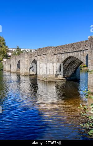 Pont Saint-Étienne in Limoges, France. Links the halves of the city over the river Vienne, completed in 1203. One of the best preserved in France. Stock Photo