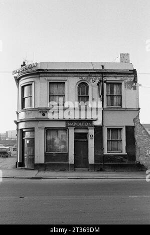 Napoleon public house on the junction of St Ann's Well Road and Northumberland Street, during the slum clearance of St Ann's , Nottingham. 1969-1972 Stock Photo