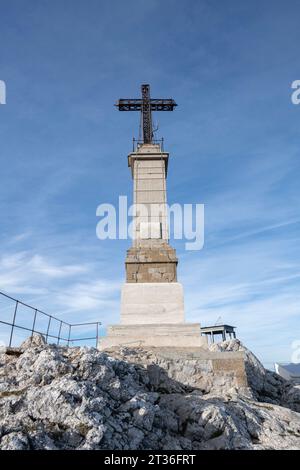 The Cross of Provence at the western end of the Montagne Sainte Victoire, Vauvenargues, Bouches du Rhone, France Stock Photo