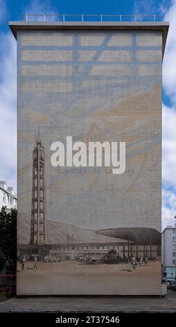 Lyon, France - 08 30 2021: Frescoes of Lyon. View details of one facade with a Fresco in the United States district Stock Photo