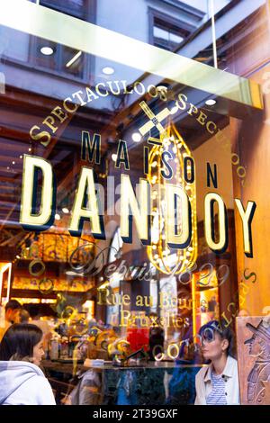 Maison Dandoy tea room in the Royal Gallery of Saint Hubert serving waffles and speculoos cookies, Brussels, Belgium Stock Photo