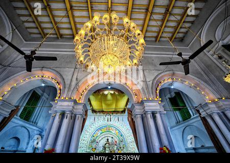 Kolkata, India. 22nd Oct, 2023. Interior view of the Royal house (Bonedi Bari) during the Durga Puja . Durga puja is the biggest Hindu festival running for 9 days all over India. Credit: SOPA Images Limited/Alamy Live News Stock Photo
