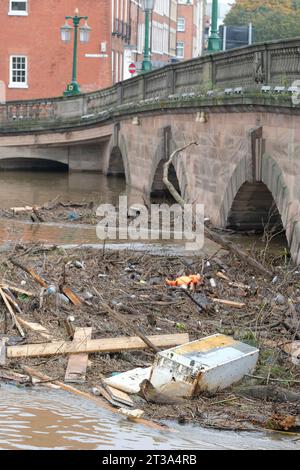 River Severn, Worcester, Worcestershire, UK – Tuesday 24th October 2023 – UK Weather - Flotsam and debris build up beside the main bridge in Worcester as the River Severn peaks following the recent heavy rainfall during Storm Babet - Steven May / Alamy Live News Stock Photo