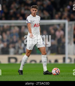 London, UK. 23rd Oct, 2023 - Tottenham Hotspur v Fulham - Premier League - Tottenham Hotspur Stadium. Tottenham's Micky van De Ven in action against Fulham. Picture Credit: Mark Pain / Alamy Live News Stock Photo