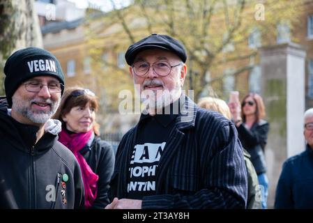 Peter Egan at a stop trophy hunting and ivory trade protest rally, London, UK. Wearing ban trophy hunting slogan shirt. Celebrity, actor Stock Photo